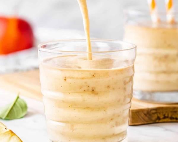 Banana Apple cinnamon protein smoothie