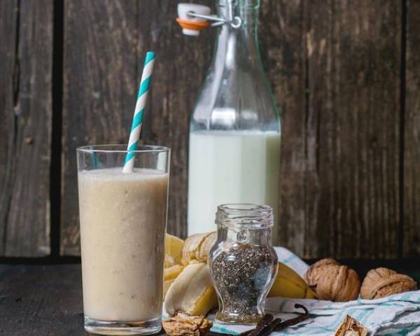 Walnut Greek Yogurt Smoothie